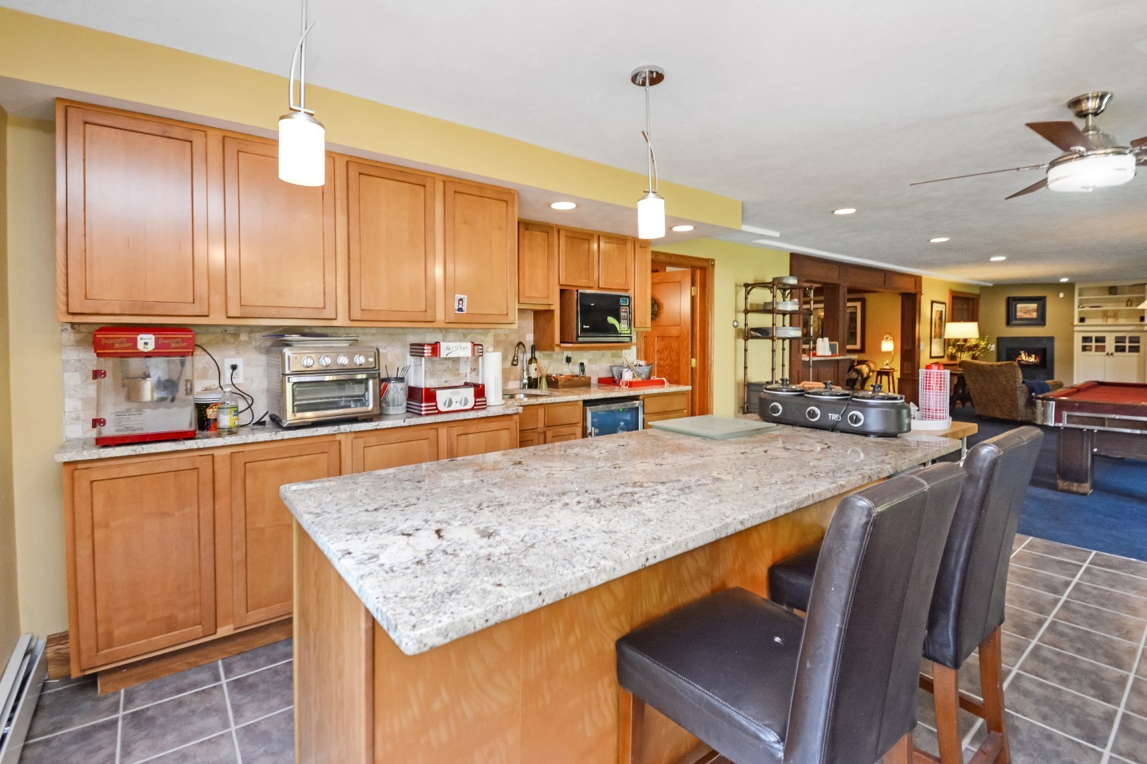 Bloomington, Illinois 61705, United States, 5 Bedrooms Bedrooms, ,5 BathroomsBathrooms,Residential,Active,213465