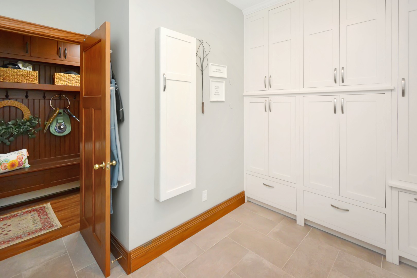 Bloomington, Illinois 61705, United States, 5 Bedrooms Bedrooms, ,5 BathroomsBathrooms,Residential,Active,213465