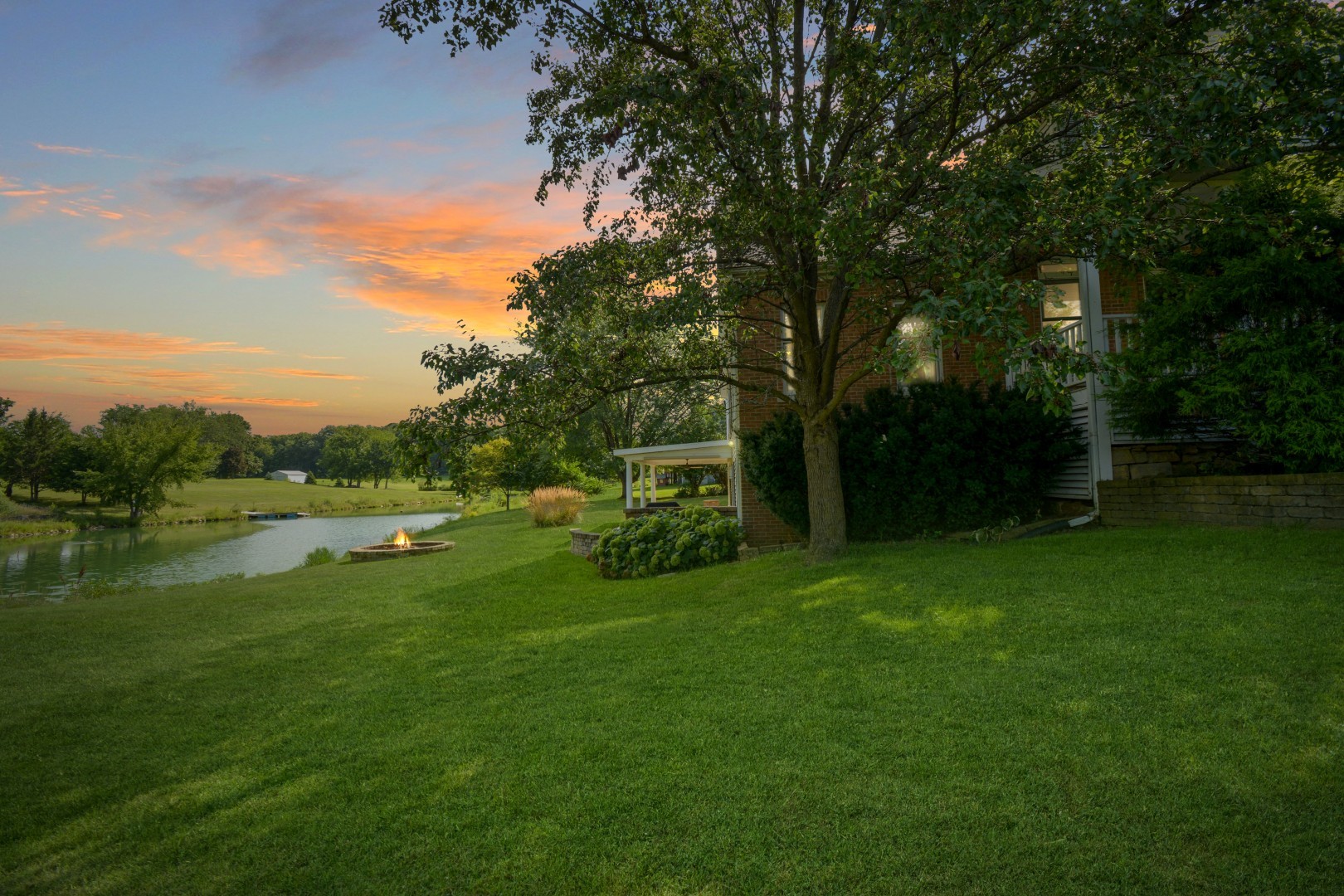 Bloomington, Illinois 61705, United States, 5 Bedrooms Bedrooms, ,5 BathroomsBathrooms,Residential,Active,213465