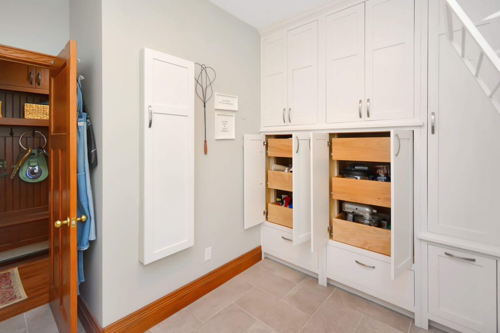 Bloomington, Illinois 61705, United States, 5 Bedrooms Bedrooms, ,5 BathroomsBathrooms,Residential,Active,213465