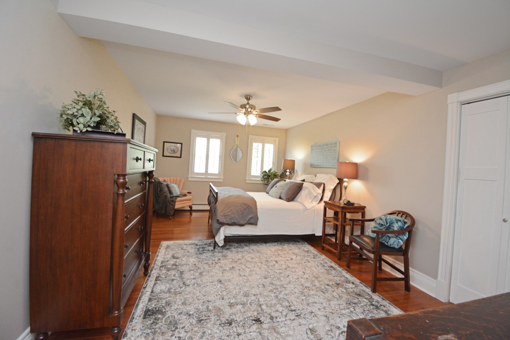 Bloomington, Illinois 61705, United States, 5 Bedrooms Bedrooms, ,5 BathroomsBathrooms,Residential,Active,213465