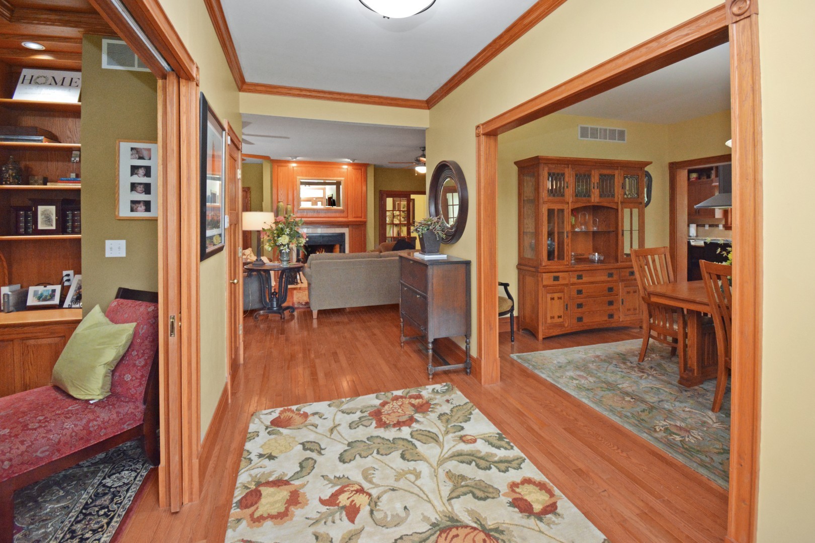 Bloomington, Illinois 61705, United States, 5 Bedrooms Bedrooms, ,5 BathroomsBathrooms,Residential,Active,213465