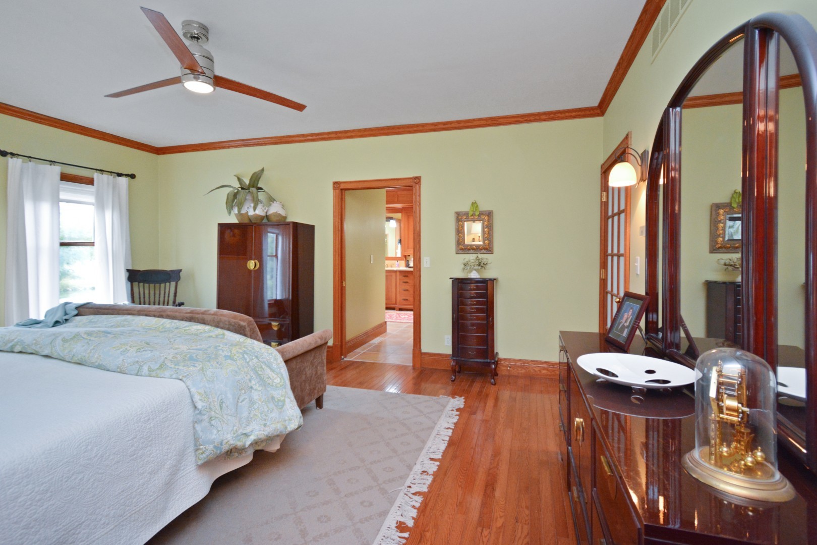 Bloomington, Illinois 61705, United States, 5 Bedrooms Bedrooms, ,5 BathroomsBathrooms,Residential,Active,213465