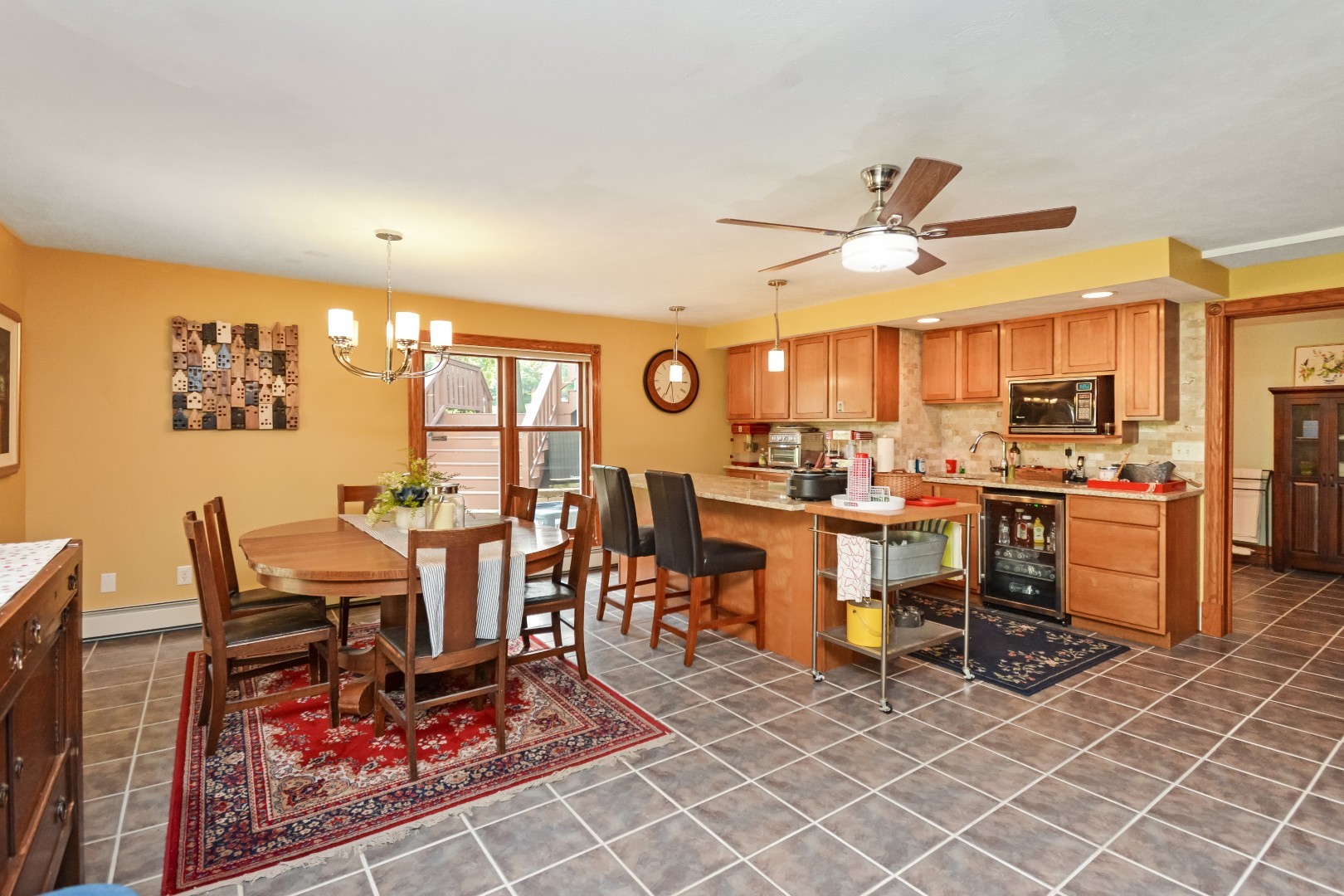 Bloomington, Illinois 61705, United States, 5 Bedrooms Bedrooms, ,5 BathroomsBathrooms,Residential,Active,213465