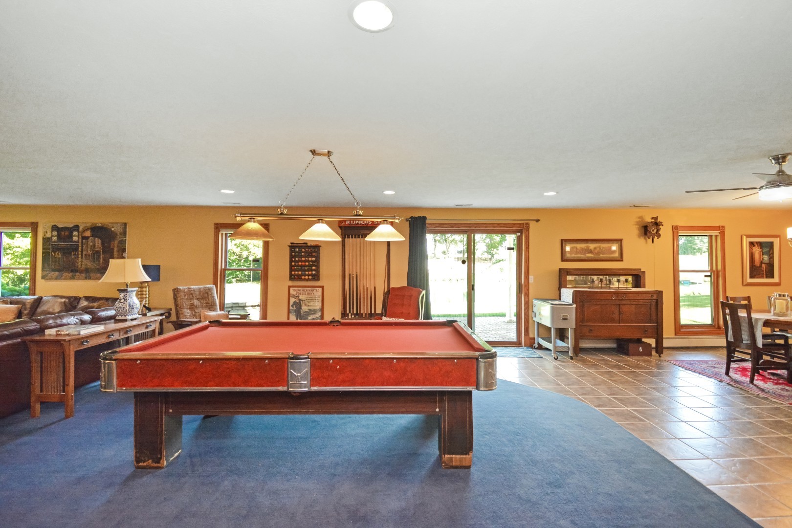 Bloomington, Illinois 61705, United States, 5 Bedrooms Bedrooms, ,5 BathroomsBathrooms,Residential,Active,213465