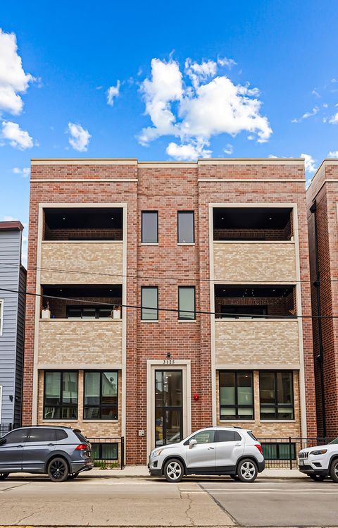 Photo of 3125 N Clybourn Avenue #2N, Chicago, IL 60618 (MLS # 12647320)