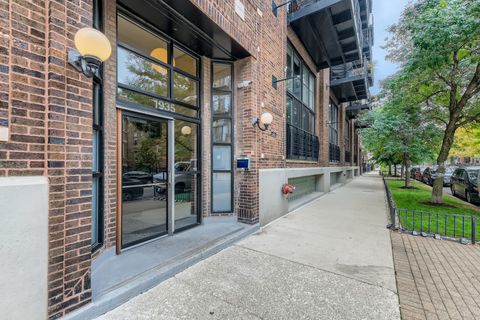 Tiny photo for 1935 N Fairfield Avenue #307, Chicago, IL 60647 (MLS # 12650883)