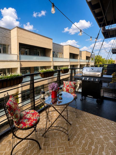 Tiny photo for 1935 N Fairfield Avenue #307, Chicago, IL 60647 (MLS # 12650883)