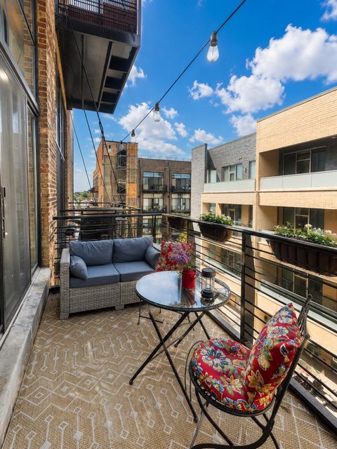 Tiny photo for 1935 N Fairfield Avenue #307, Chicago, IL 60647 (MLS # 12650883)