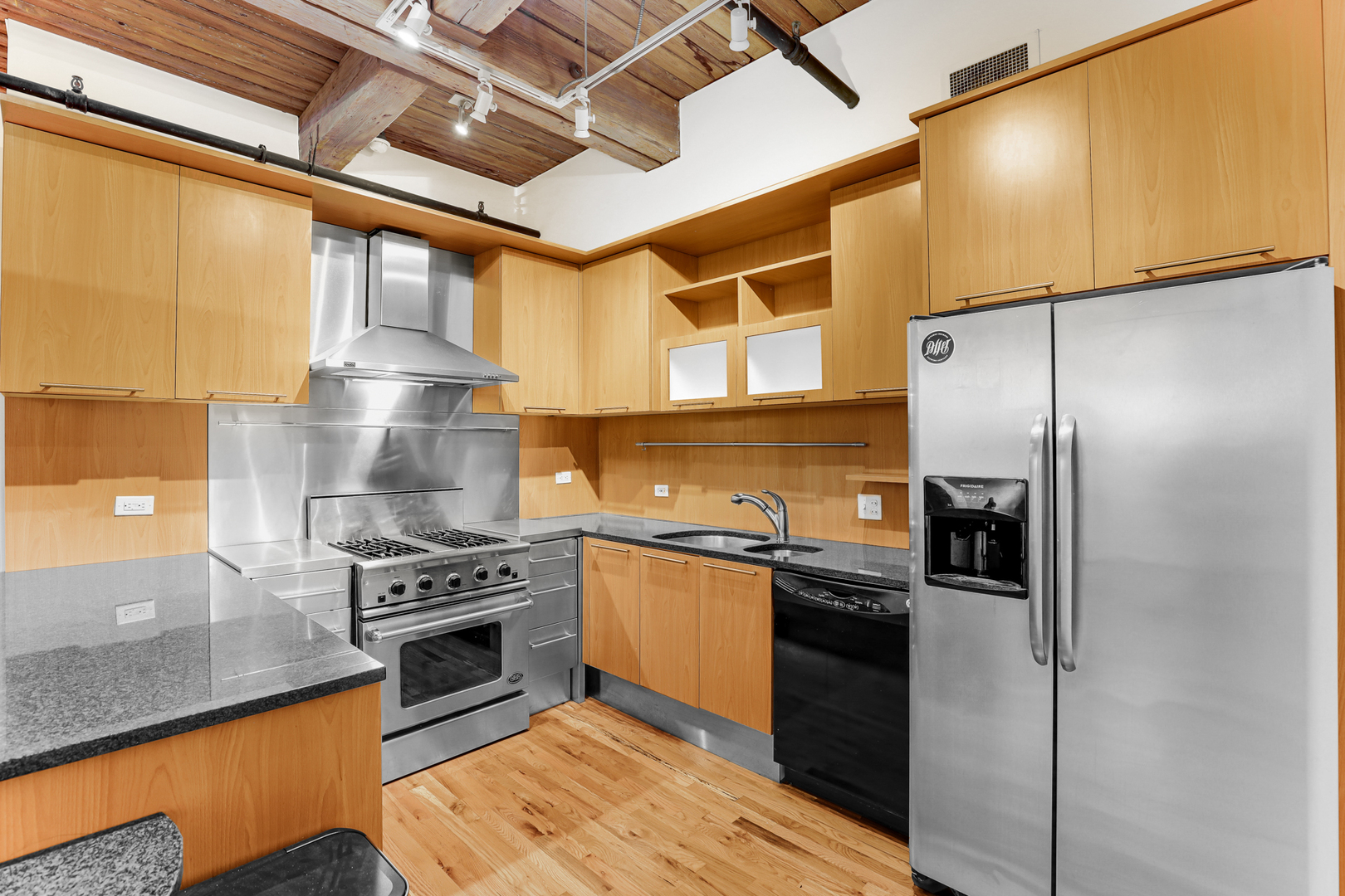 1000 W Washington Boulevard 232
