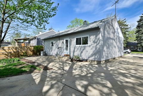 Tiny photo for 377 E Montana Avenue, Glendale Heights, IL 60139 (MLS # 12627913)