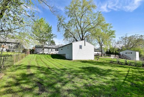Tiny photo for 377 E Montana Avenue, Glendale Heights, IL 60139 (MLS # 12627913)