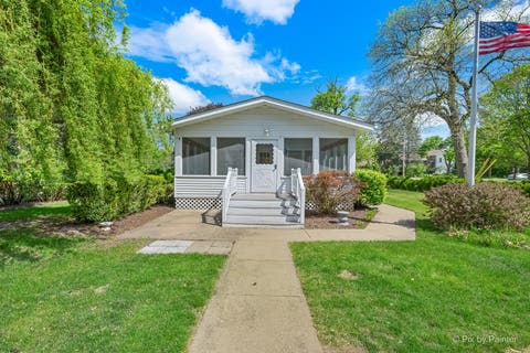 Tiny photo for 55 W Paddock Street, Crystal Lake, IL 60014 (MLS # 12605442)