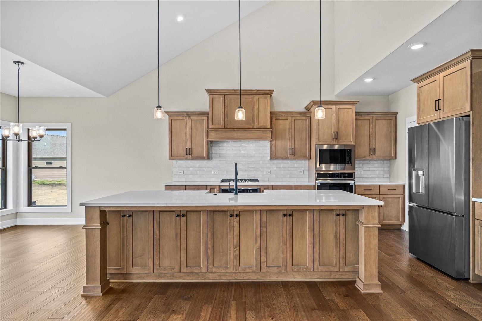 878 Claridge Drive