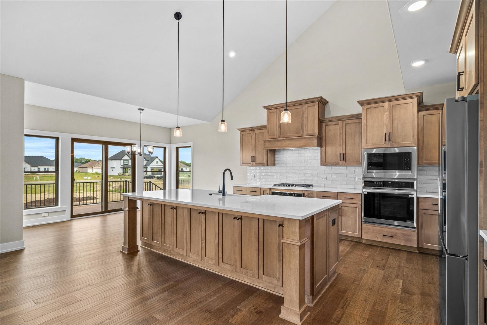 878 Claridge Drive
