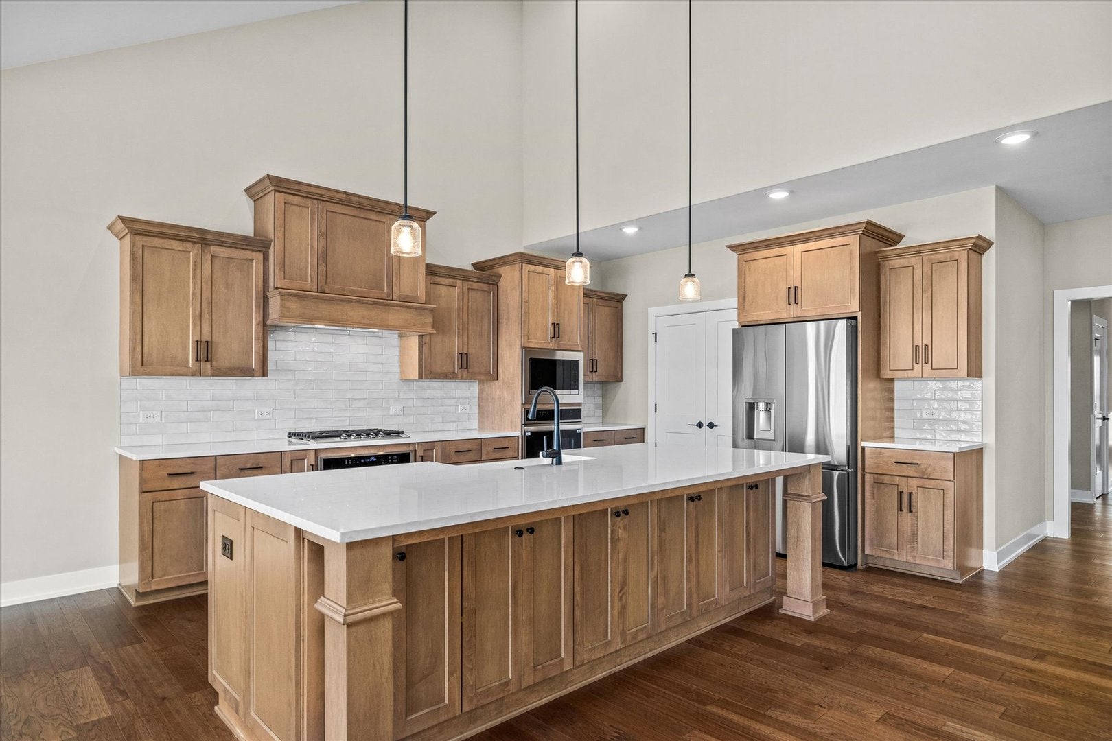 878 Claridge Drive