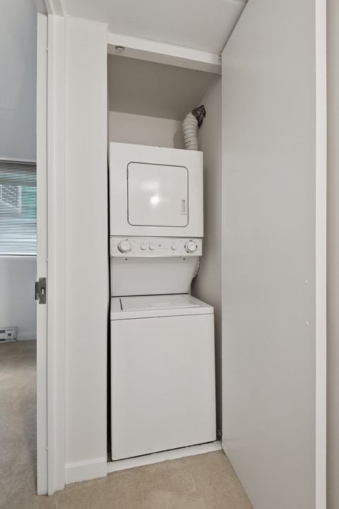 Tiny photo for 840 Michigan Avenue #10, Evanston, IL 60202 (MLS # 12523488)