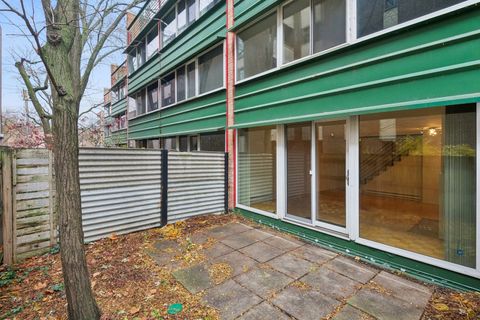 Tiny photo for 840 Michigan Avenue #10, Evanston, IL 60202 (MLS # 12523488)