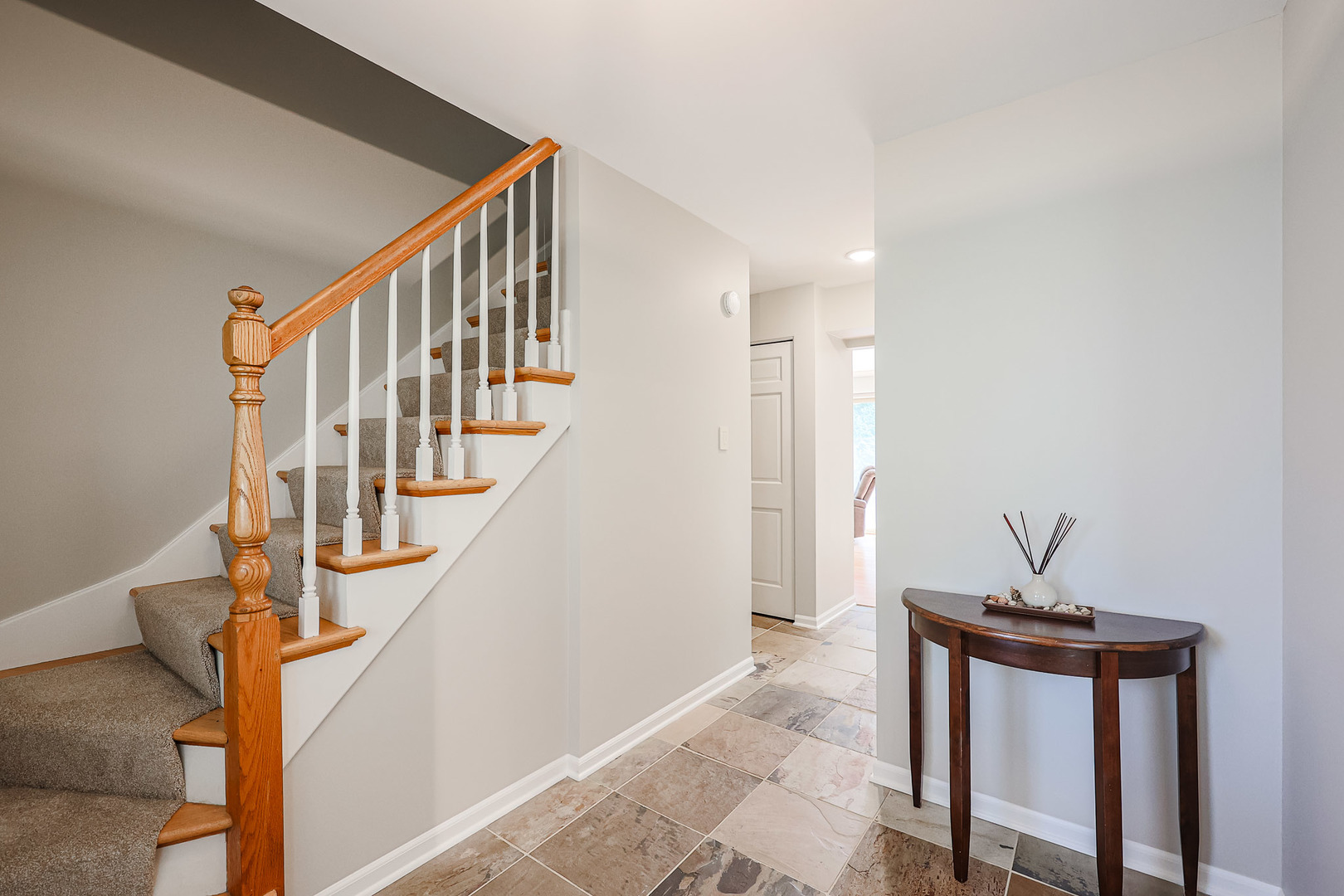 19W113 Avenue Normandy South
