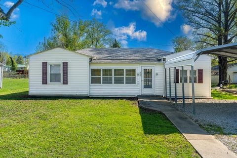 Photo of 905 Airport Road, Mt Vernon, IL 62864 (MLS # 12612807)