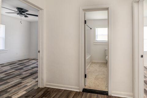 Tiny photo for 905 Airport Road, Mt Vernon, IL 62864 (MLS # 12612807)