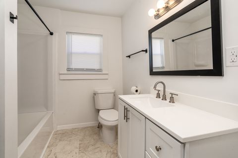 Tiny photo for 905 Airport Road, Mt Vernon, IL 62864 (MLS # 12612807)