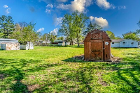 Tiny photo for 905 Airport Road, Mt Vernon, IL 62864 (MLS # 12612807)