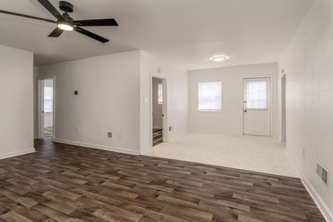 Tiny photo for 905 Airport Road, Mt Vernon, IL 62864 (MLS # 12612807)