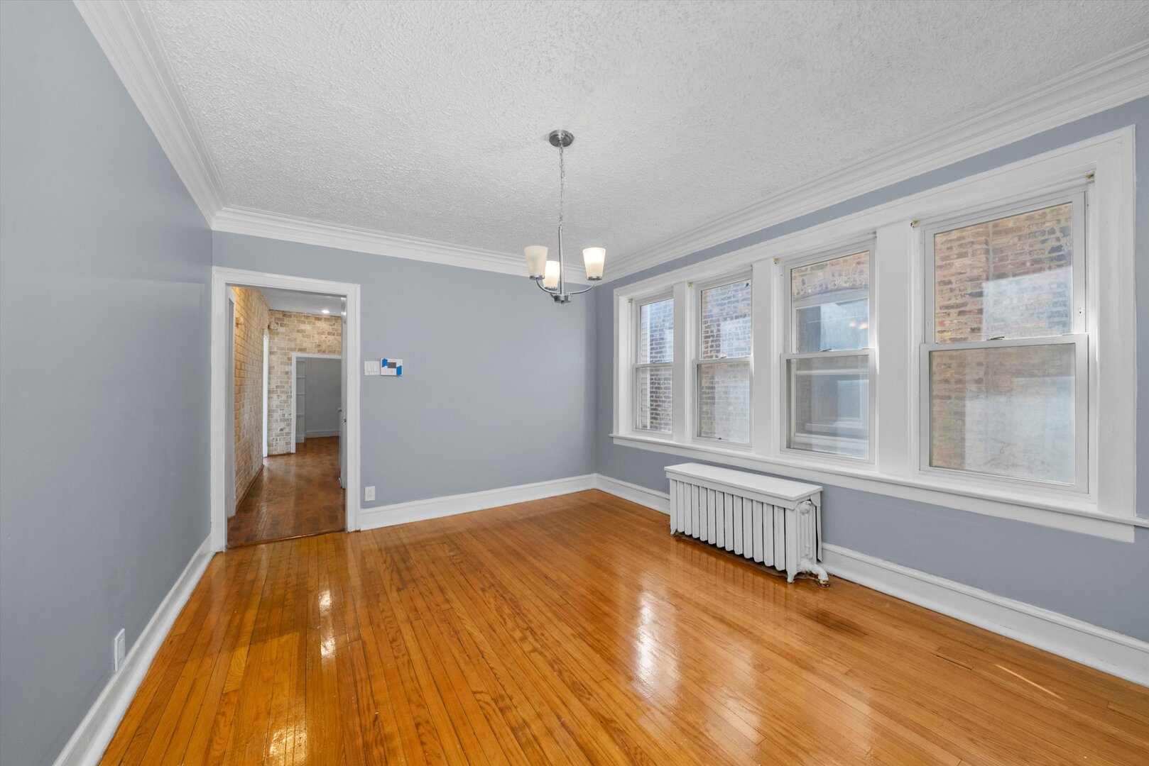 6431 S Artesian Avenue