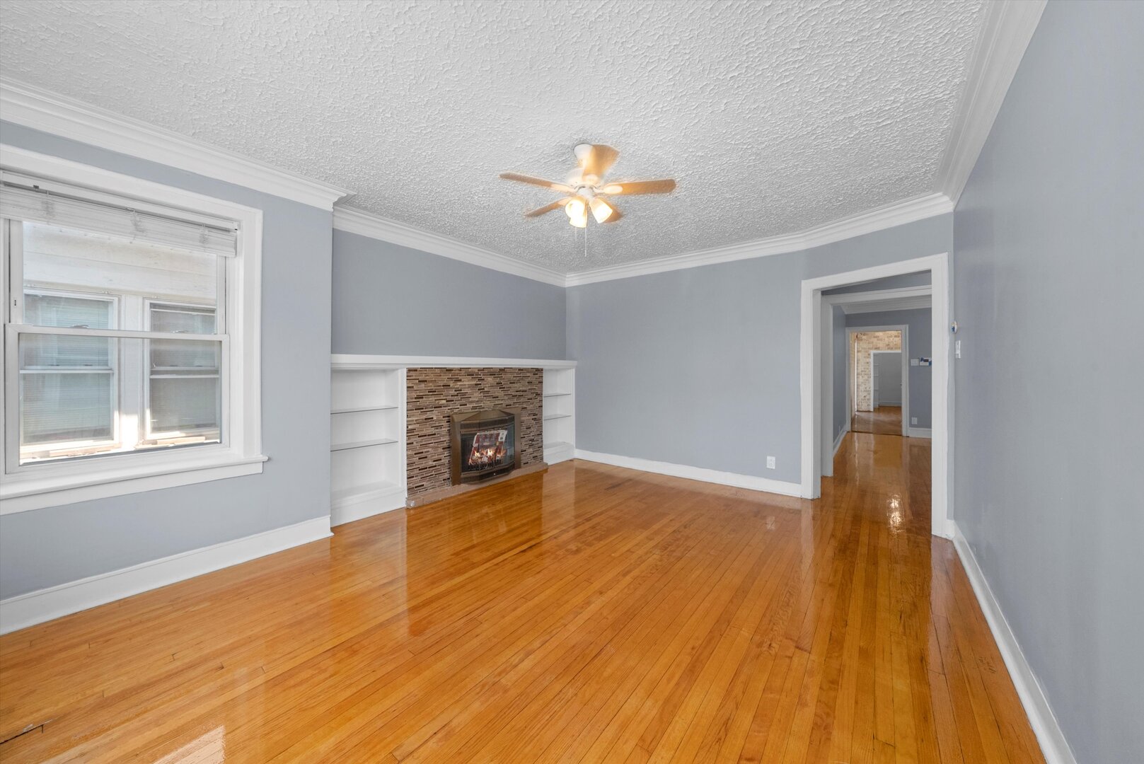 6431 S Artesian Avenue