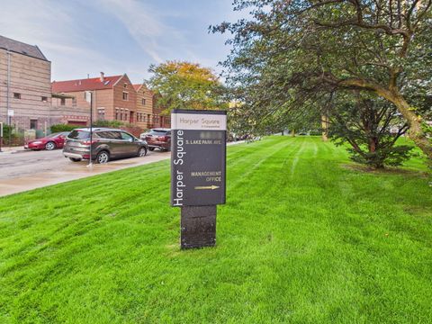4800 S Lake Park Avenue 909A Chicago IL 60615