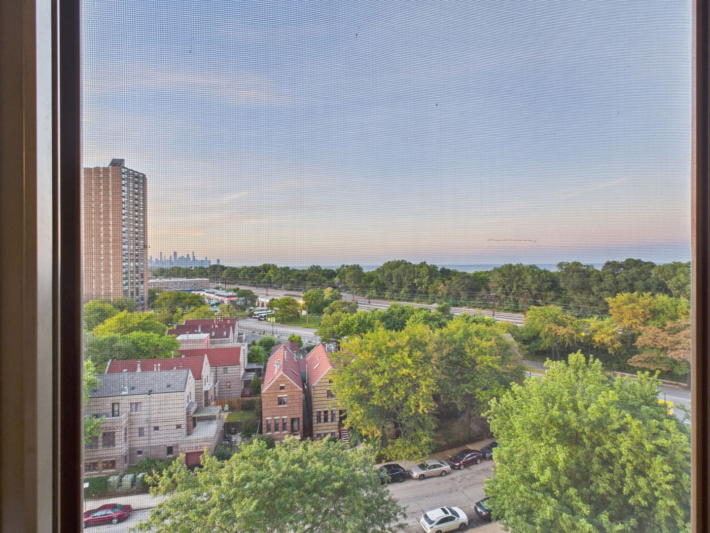 4800 S Lake Park Avenue 909A