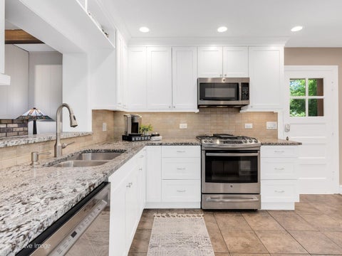 Tiny photo for 812 S Madison Avenue, La Grange, IL 60525 (MLS # 12659557)