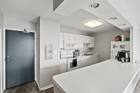 Tiny photo for 3930 N Pine Grove Avenue #2010, Chicago, IL 60613 (MLS # 12453239)