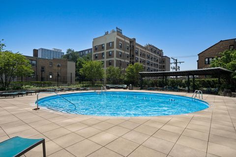 Tiny photo for 3930 N Pine Grove Avenue #2010, Chicago, IL 60613 (MLS # 12453239)