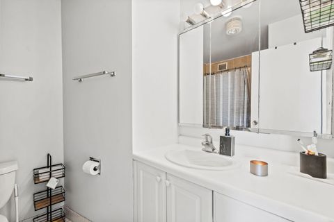 Tiny photo for 3930 N Pine Grove Avenue #2010, Chicago, IL 60613 (MLS # 12453239)