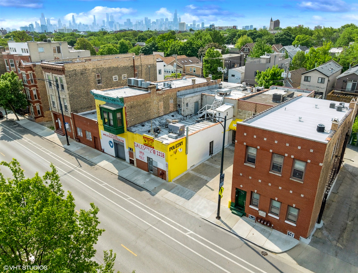 2135 W Armitage Avenue