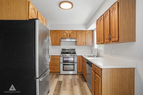 Tiny photo for 910 Dawn Court, DeKalb, IL 60115 (MLS # 12478861)