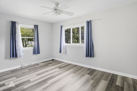 Tiny photo for 910 Dawn Court, DeKalb, IL 60115 (MLS # 12478861)