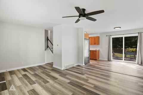 Tiny photo for 910 Dawn Court, DeKalb, IL 60115 (MLS # 12478861)