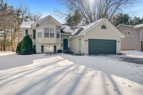 Photo of 119 Liverpool Drive SE, Poplar Grove, IL 61065 (MLS # 12562514)