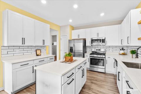 Tiny photo for 1122 Goldfinch Avenue, Yorkville, IL 60560 (MLS # 12635775)