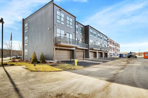 Tiny photo for 361 Summit Circle, Lombard, IL 60148 (MLS # 12462412)