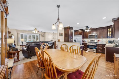 Tiny photo for 539 Ridge Place, Streamwood, IL 60107 (MLS # 12588777)