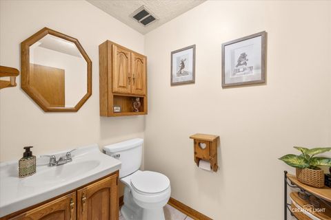 Tiny photo for 539 Ridge Place, Streamwood, IL 60107 (MLS # 12588777)