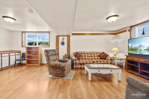 Tiny photo for 539 Ridge Place, Streamwood, IL 60107 (MLS # 12588777)