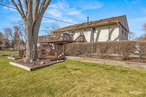 Tiny photo for 539 Ridge Place, Streamwood, IL 60107 (MLS # 12588777)