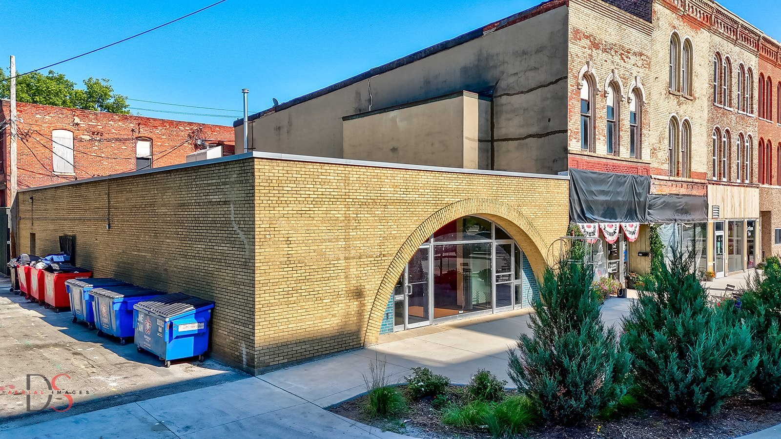 612 Court Street