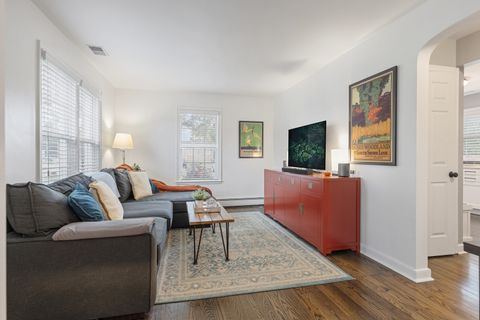 Tiny photo for 4246 Forest Avenue, Brookfield, IL 60513 (MLS # 12502163)