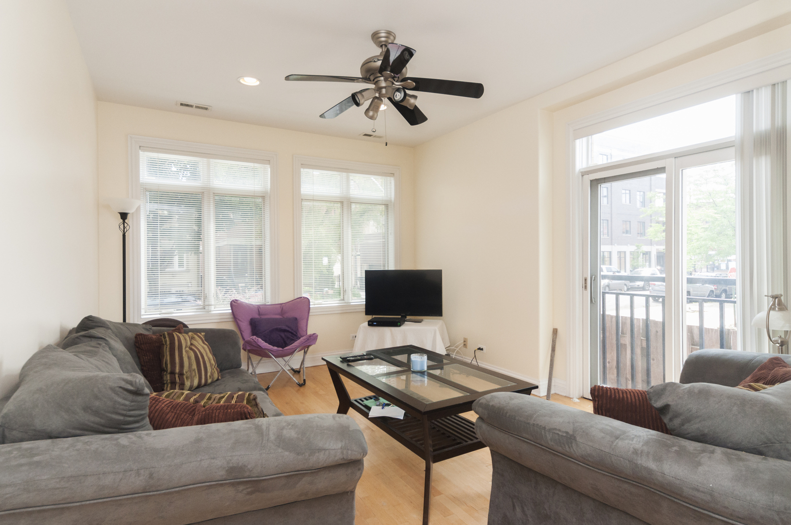 2416 N Greenview Avenue 2